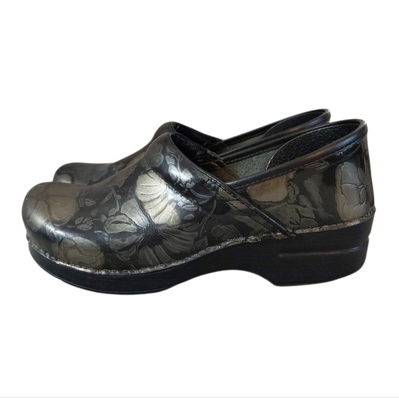 Dansko Clogs Women's Size 10 - Picture 6 of 11